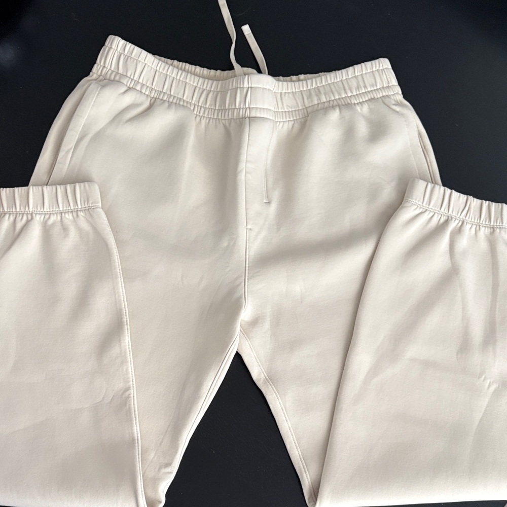 Abercrombie YPB Neoknit Max size L cream color